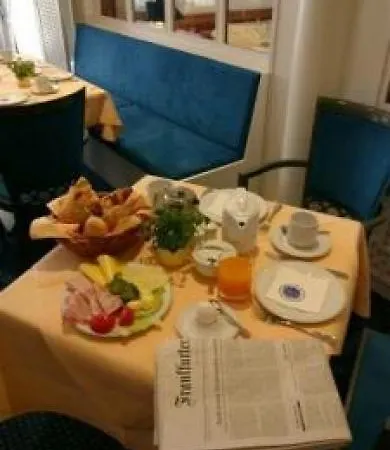 Alexander Am Zoo Hotel 4*