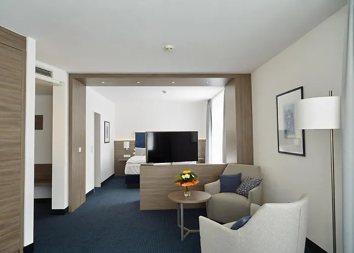 Alexander Am Zoo Hotel