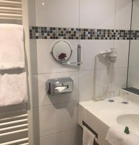 アレクサンダー アム ズー フランクフルト