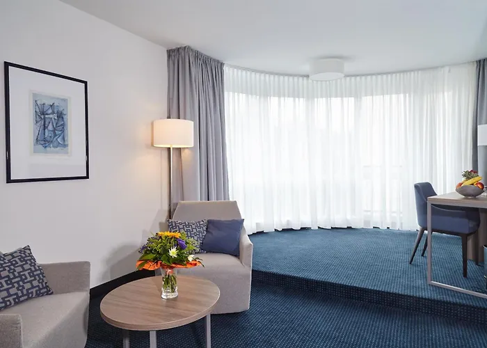 Alexander Am Zoo Hotel