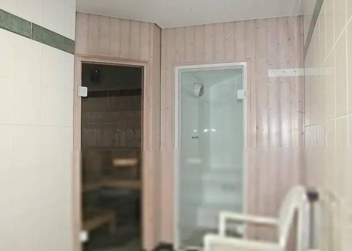 ホテル アレクサンダー アム ズー