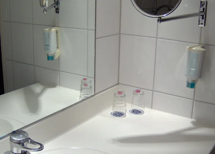 アレクサンダー アム ズー 4* フランクフルト