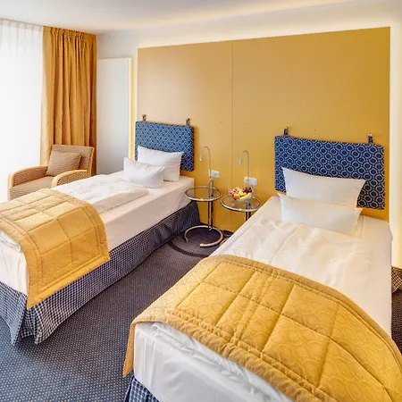 Alexander Am Zoo Hotel