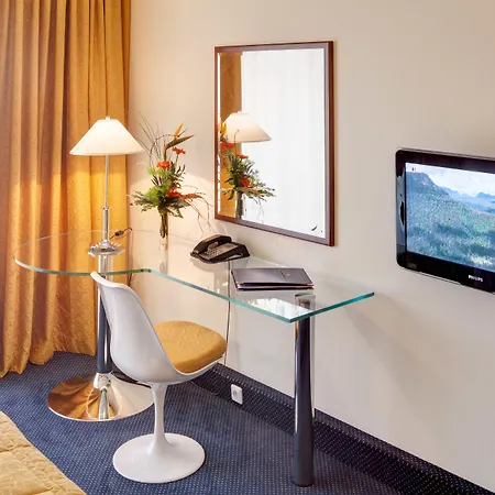 Hotel Alexander Am Zoo 4*